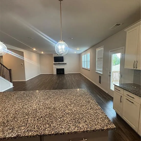 719 Saffron Blvd — Photo 5