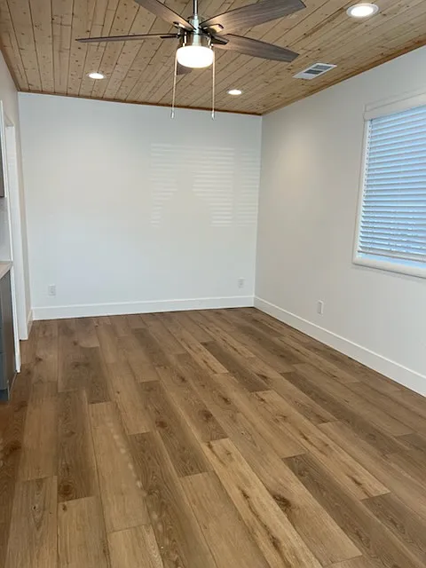 Studio, 600 sqft, $2,400 — Photo 2