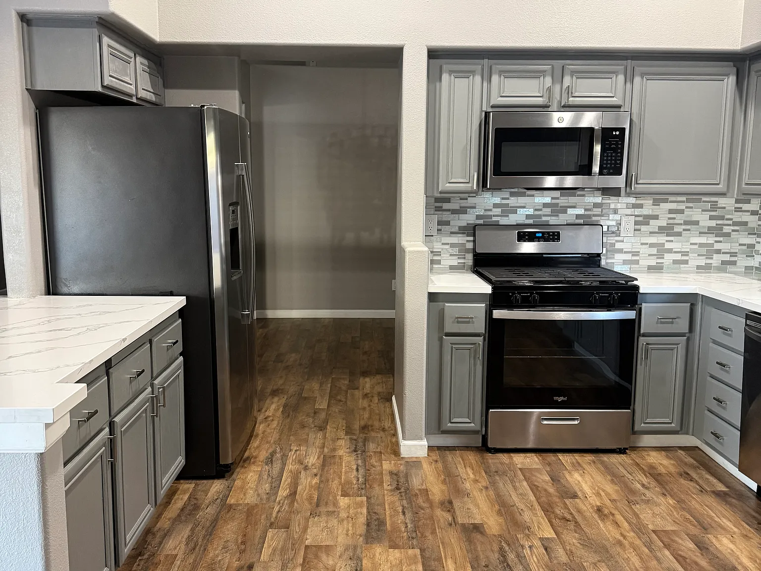 3 bed, 2207 sqft, $2,500 — Photo 4