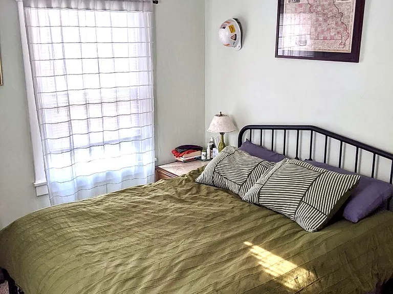 7020 Bancroft Ave — Photo 5