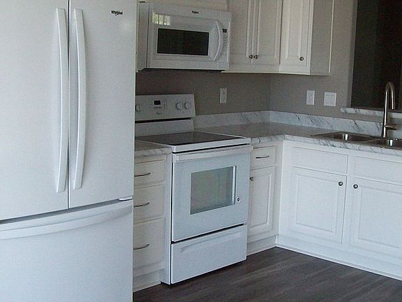 White and Gray Kitchen 
