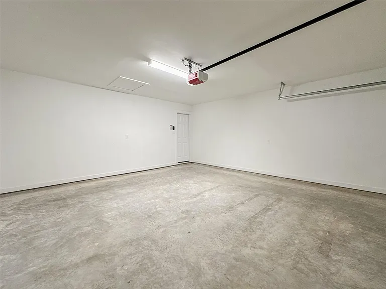 2726 Discovery Trails Ct — Photo 41