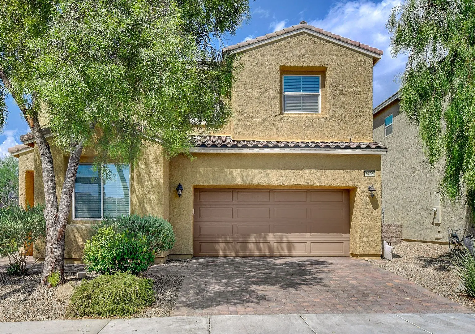 Welcome to this beautifully maintained 4-bedroom, 3-bath home in the gated Ann & Willis community. — Photo 1