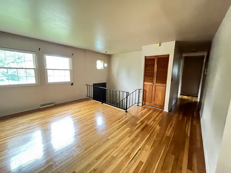 3631 SE Ohio Ave — Photo 5