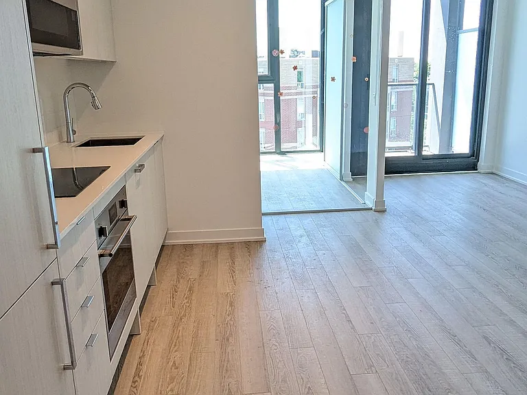 250 Lawrence Ave W #716 — Photo 8