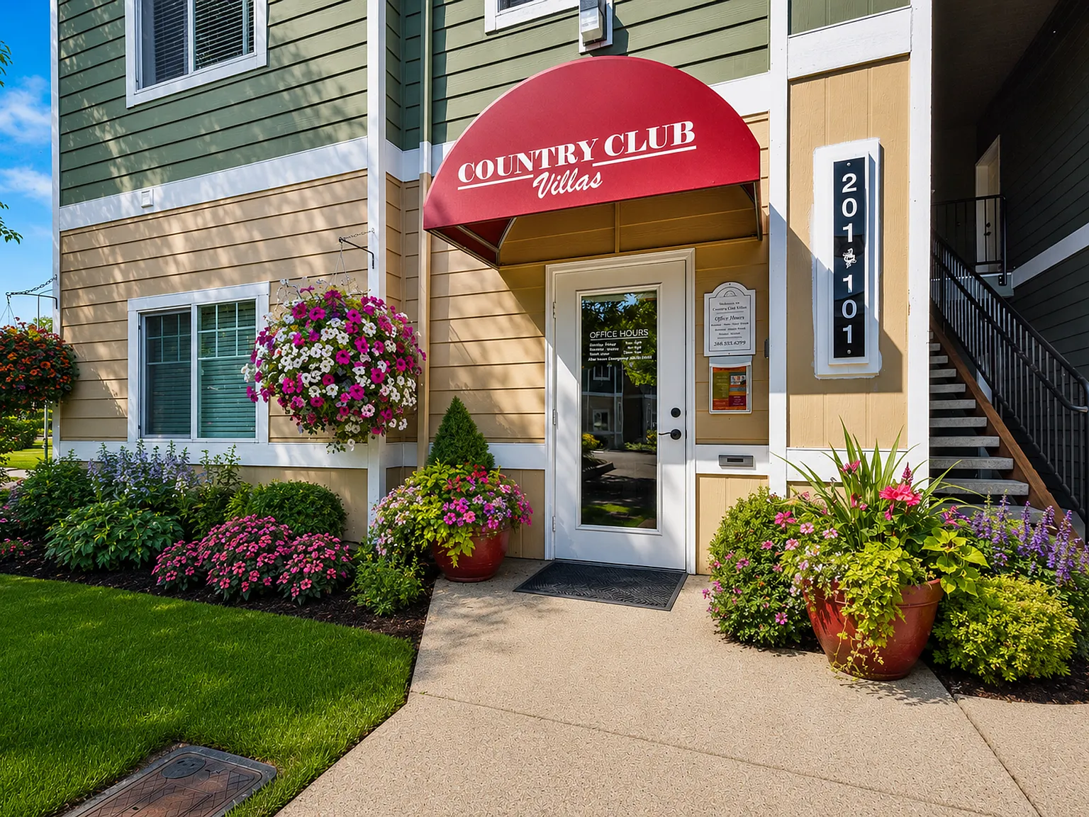 Country Club Villas — Photo 3