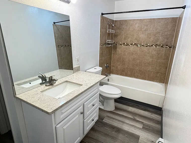 1024 Hoyt St #103 — Photo 10