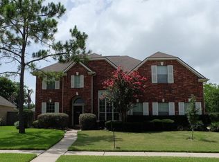 1312 Cambridge Dr, Friendswood, TX 77546