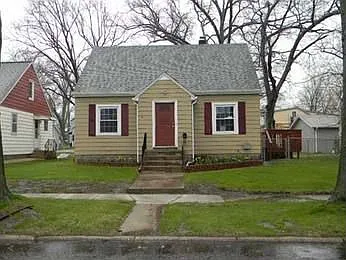 414 Belden St photo 1
