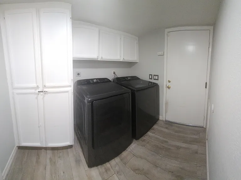 1068 Fairhill Ter — Photo 9