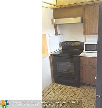 3rd image of 2750 Sunrise Lakes Dr #105