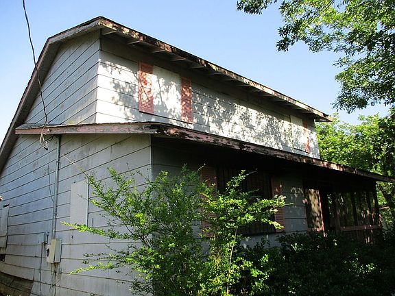 3rd image of 219 S Cliff Finch Ave