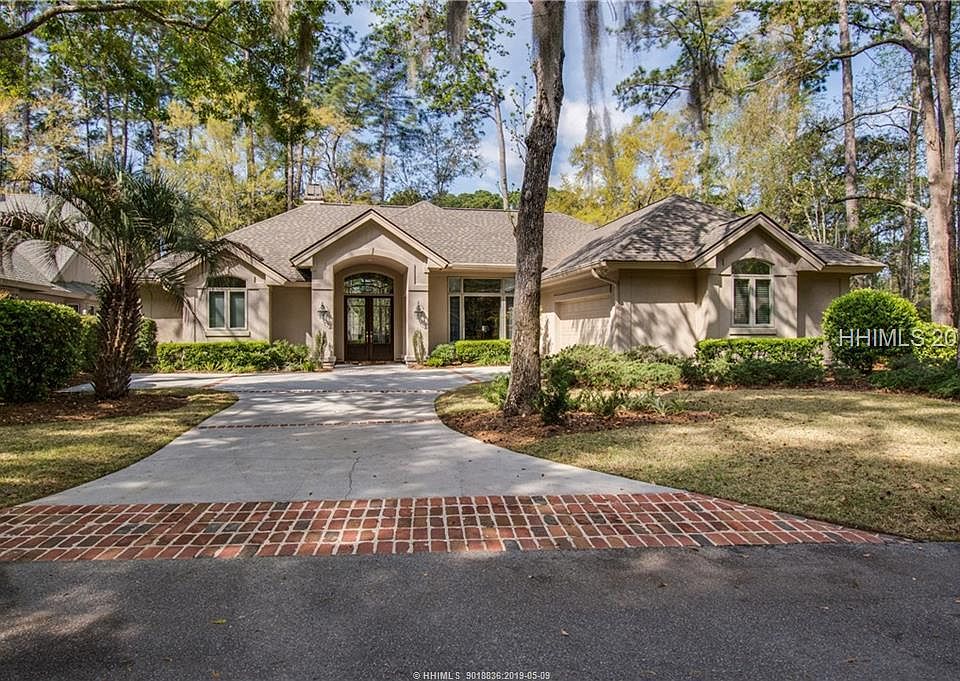 1st image of 22 Golden Hind Dr