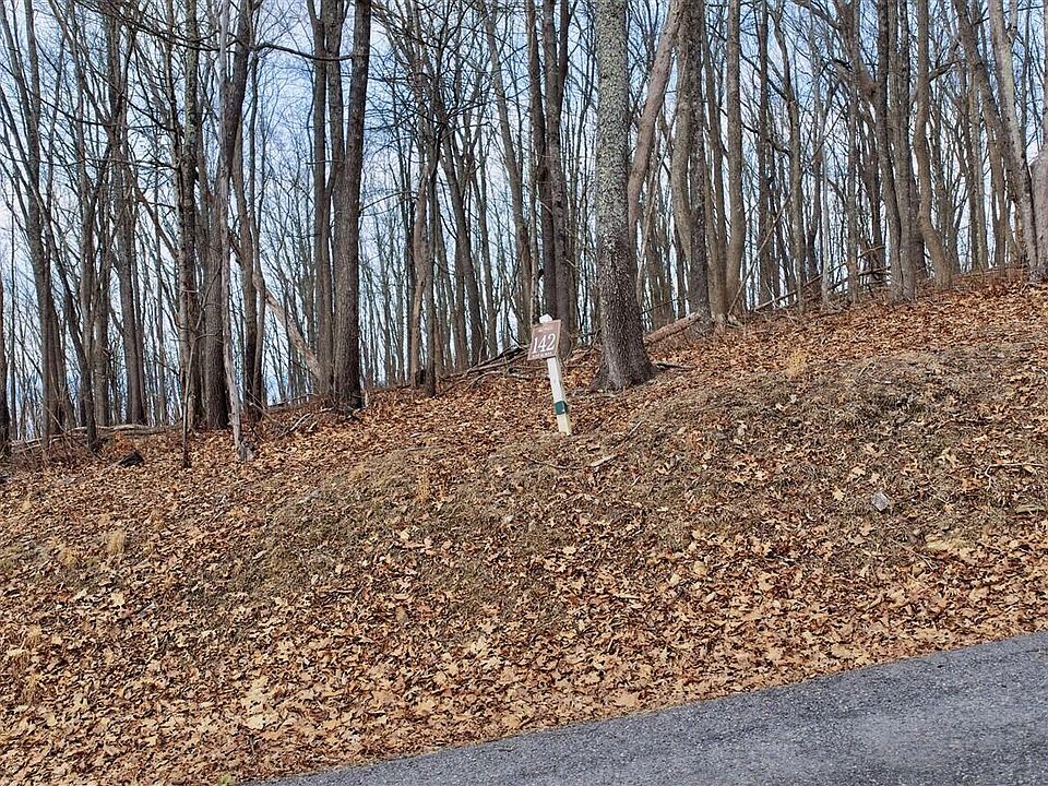 1st image of 142 Withrow Landing The Retreat