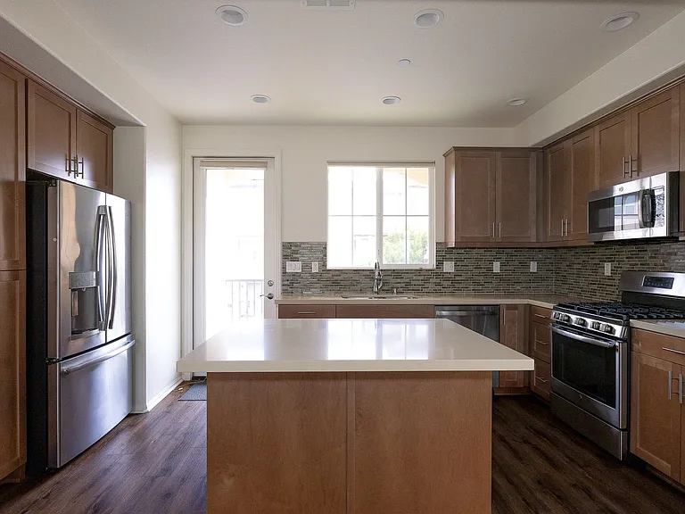 174 Prairie St — Photo 3