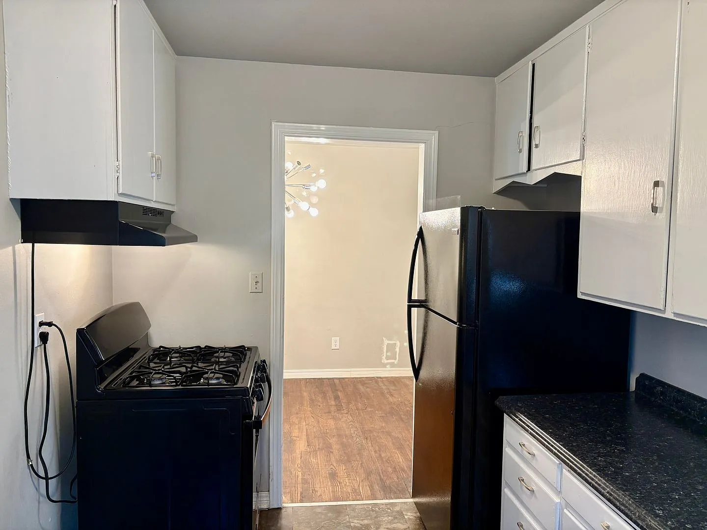 Two bedroom bungalow in The Village — Photo 4