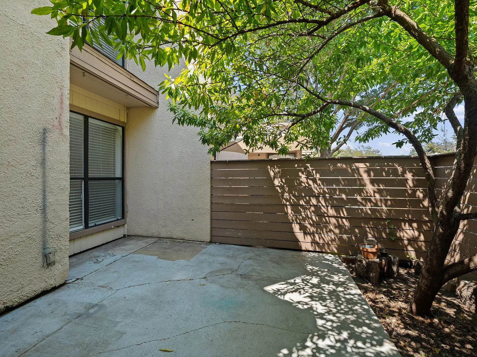 2 bed, 970 sqft, $1,700 — Photo 4