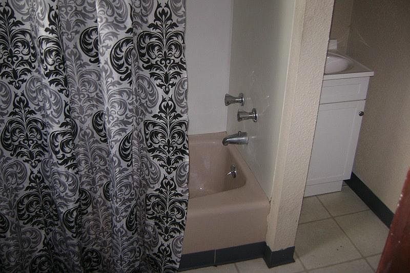 2nd image of 42 S Thomas Ave #1