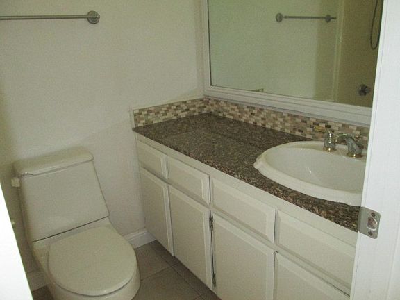 5th image of 31961 Linda Ladera St