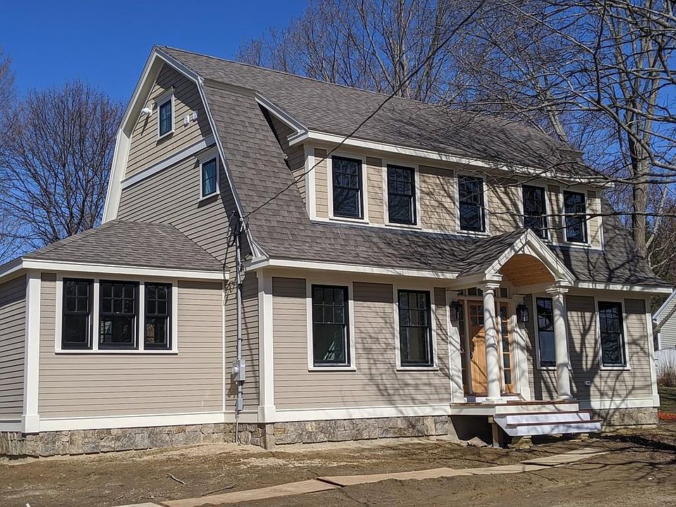 2nd image of 44 Toppans Ln