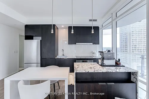 1 Bloor St E #2104 Photo 1