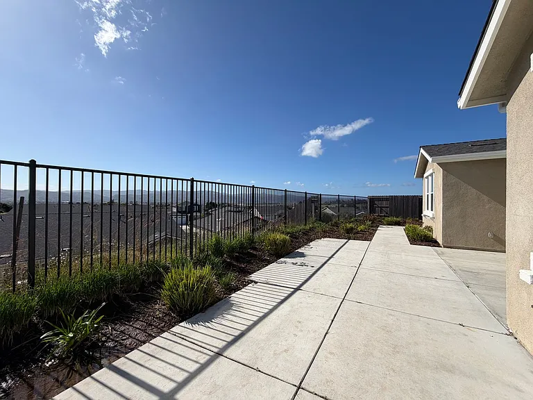 124 Deerbrush Ln — Photo 13
