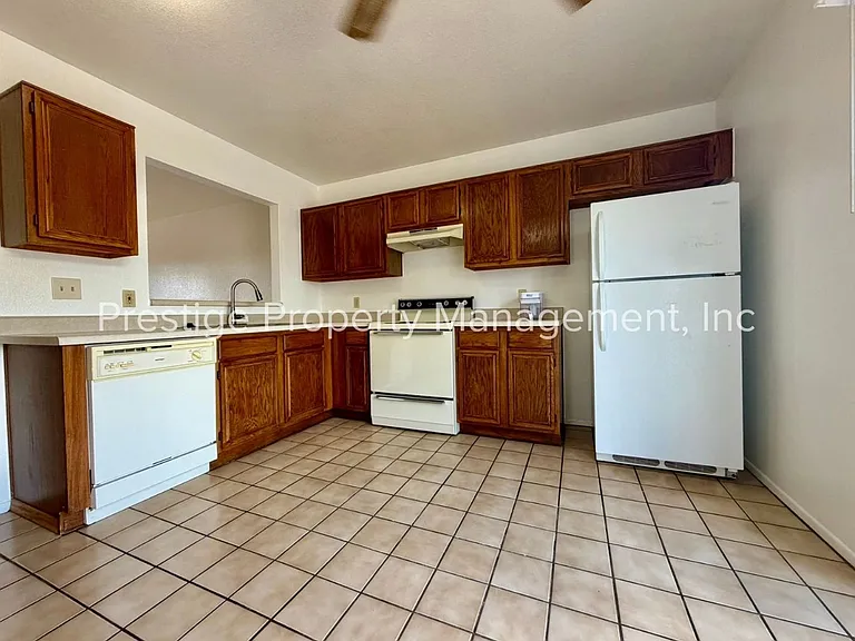 1438 N Alamo Ave #1-7 — Photo 12