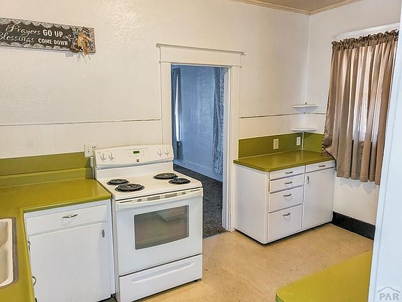 4th image of 222 Cimarron Ave