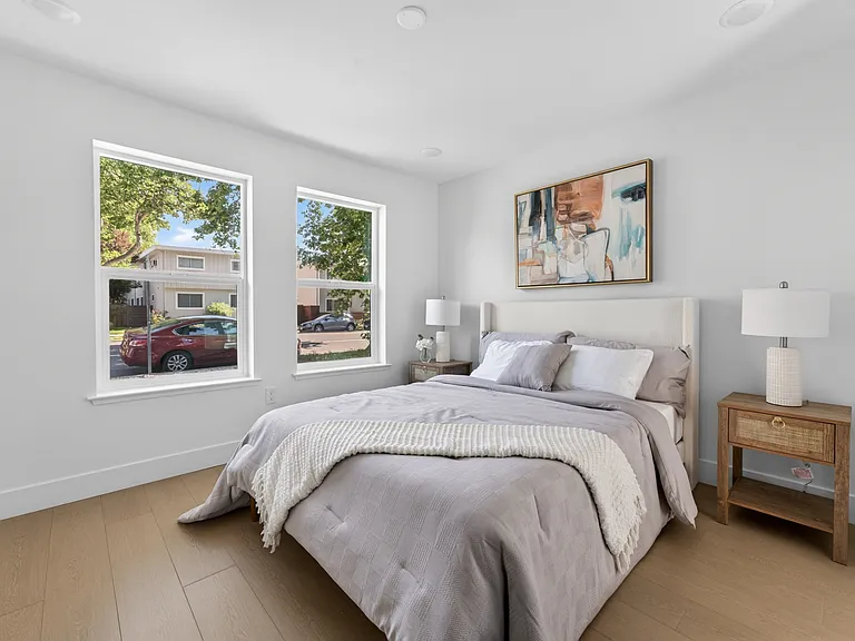 2710 T St #1 — Photo 21