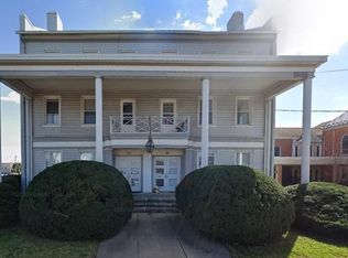 106 W Main St APT 10, New Holland, PA 17557
