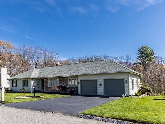 2nd image of 14 Wedgewood Dr