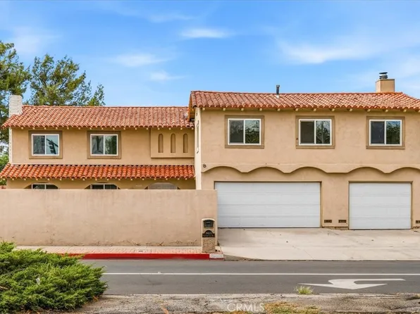 39601 Country Club Dr, Palmdale, CA 93551