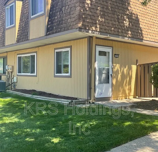 3828 Miramonte Pl #B — Photo 1