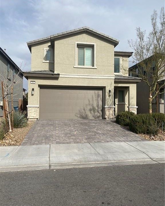 1st image of 904 Lotus Falls St
