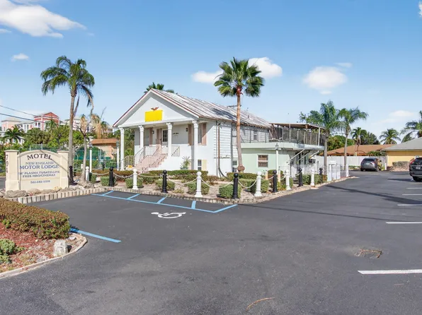 704 N Dixie Highway, Lantana, FL 33462