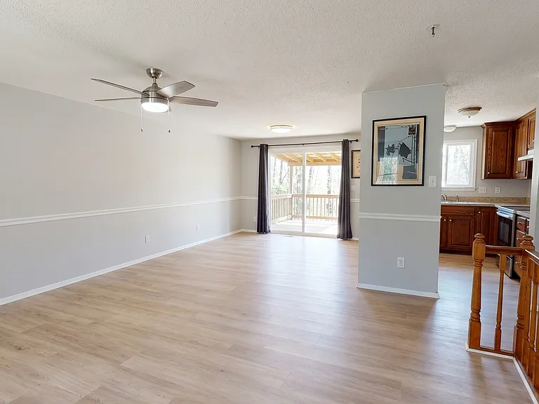 9528 Robert Burns Ct — Photo 6