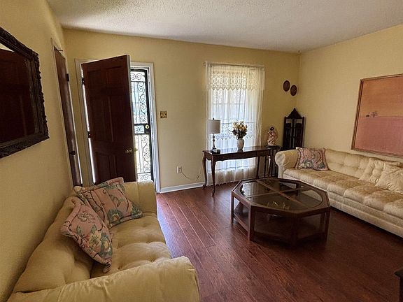 2nd image of 1088 Western Park Dr