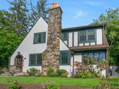 588 Scarborough Road, Briarcliff Manor, NY, 10510