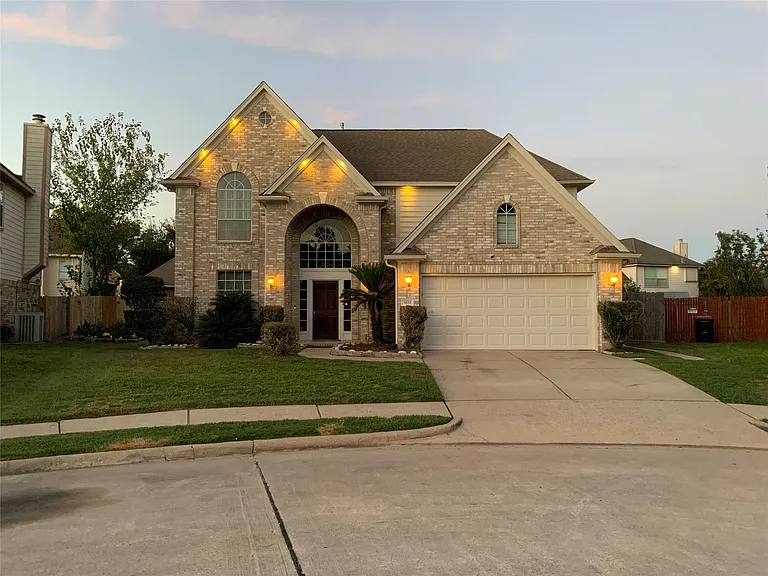 1822 Laurel Oaks Dr — Photo 2