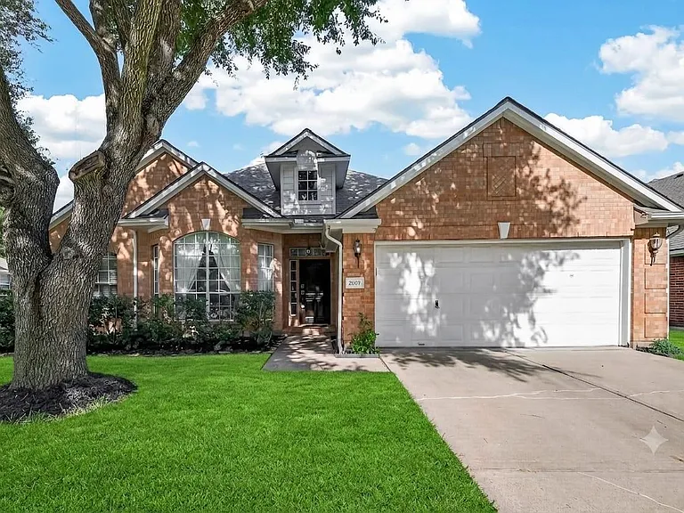 2607 Plantation Hollow Ct — Photo 1