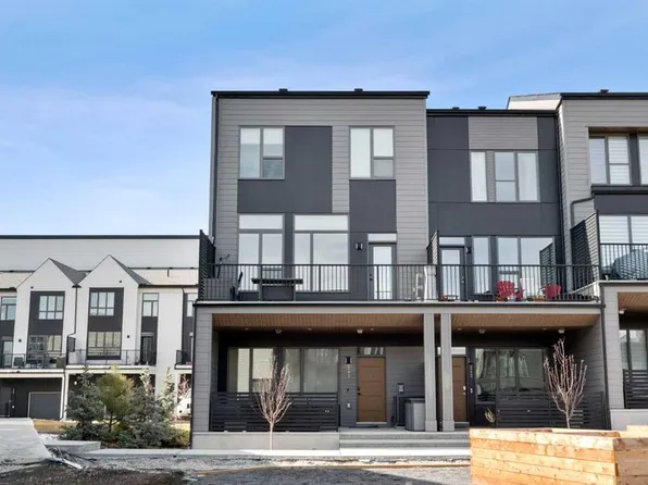 244 Sovereign Cmn, Calgary, AB T3C 3Y3