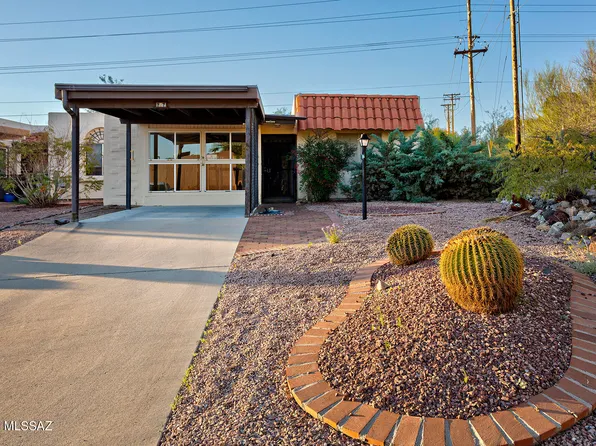 77 W Calle Del Lago, Green Valley, AZ 85614