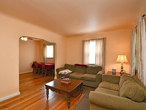 4th image of 5030 Lillian Dr