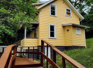 1048 College Ave, Morgantown, WV 26505
