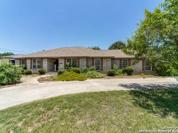 1100 10th St, Blanco, TX 78606