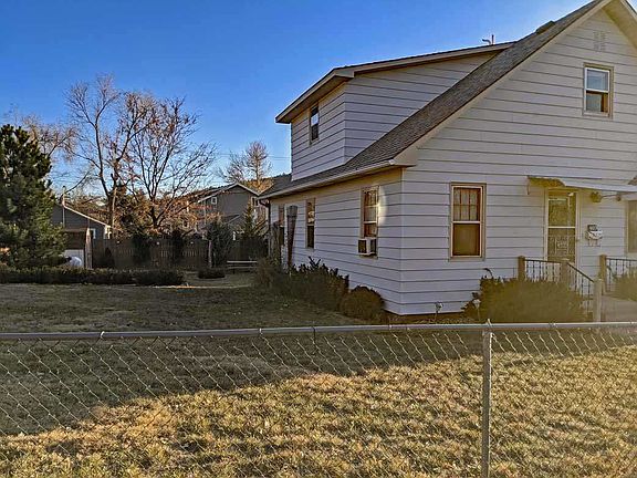2nd image of 409 Cambridge Ave