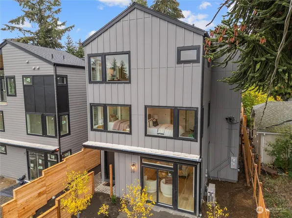 1253 NE 100th Street, Seattle, WA 98125