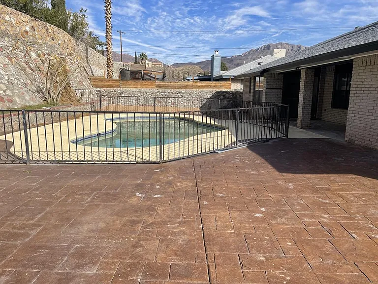 6729 Villa Hermosa Dr — Photo 21