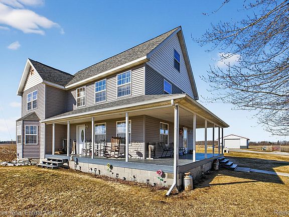 2nd image of 1137 Crawford Rd