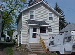 1627 Donora St, Lansing, MI 48910